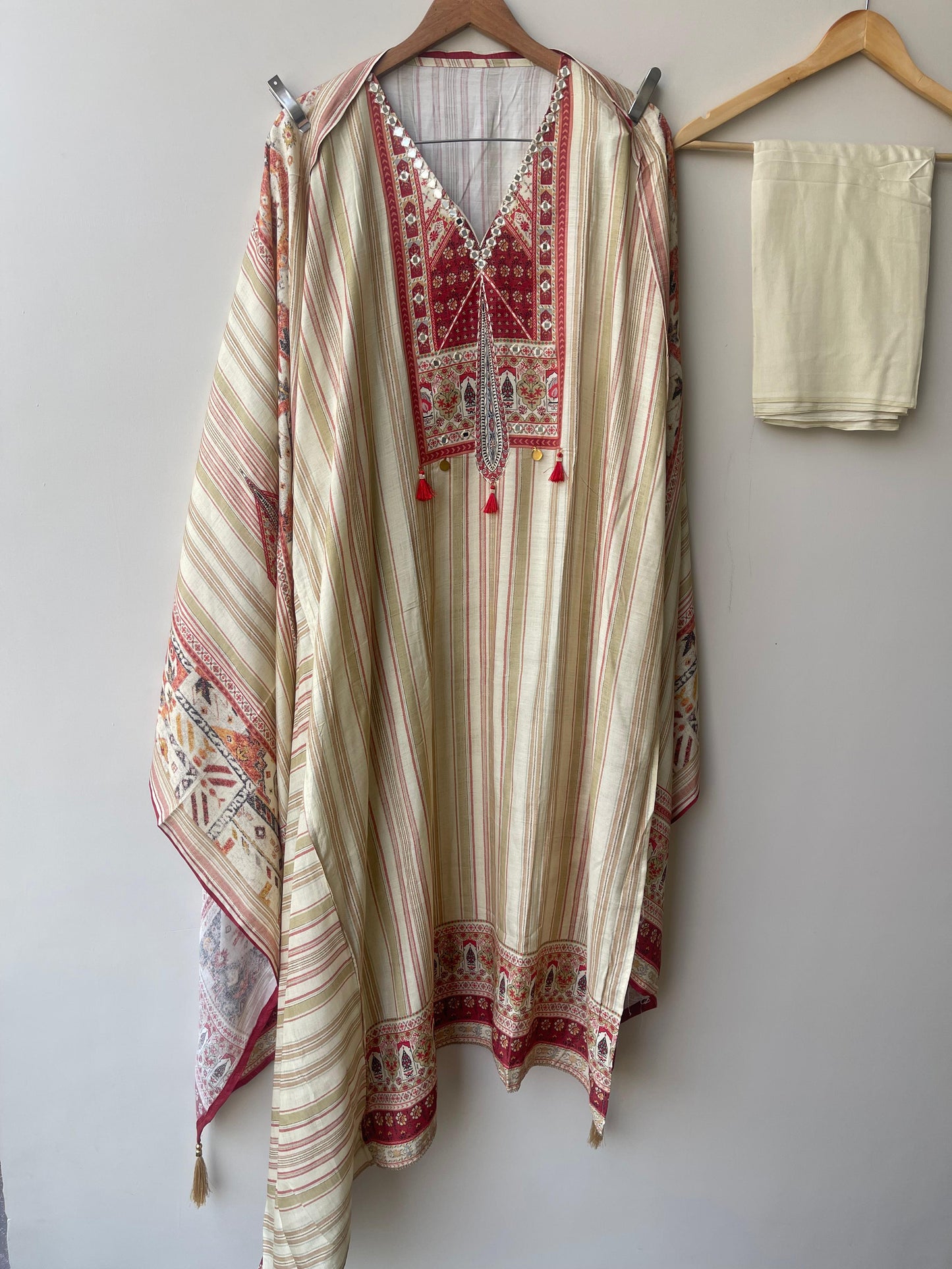 Muslin Printed Unstitched Ladies Suit RC-18754 – view 6