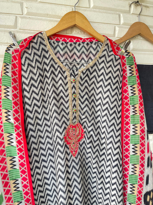 Satin crepe ikkat printed unstitched ladies suit Rc18403