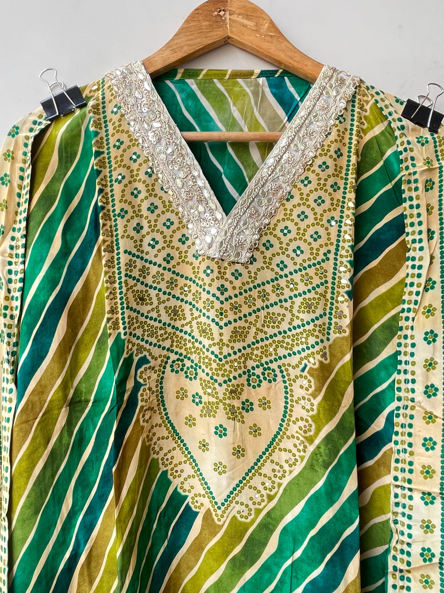 Muslin printed unstitched ladies suit Rc19244