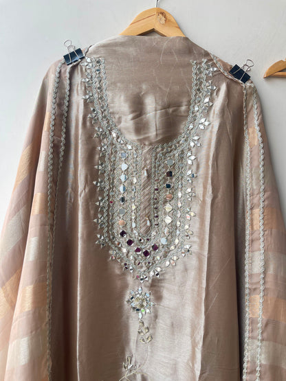 Pure shimmer giraffe silk unstitched ladies suit Rc19207