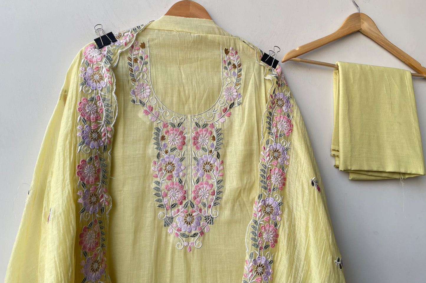 Mul chanderi unstitched ladies suit Rc19101