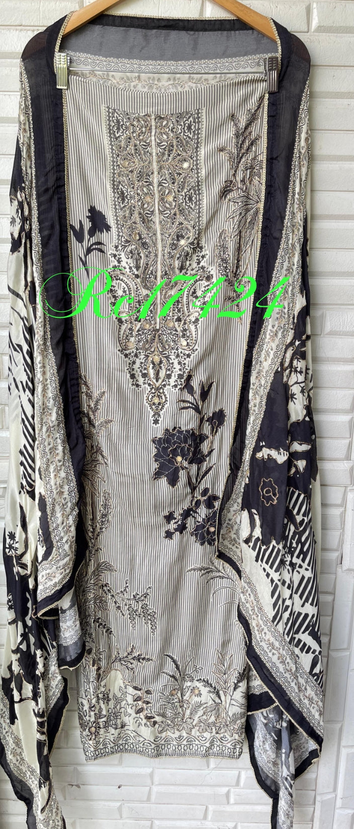 Muslin unstitched ladies suit Rc17424