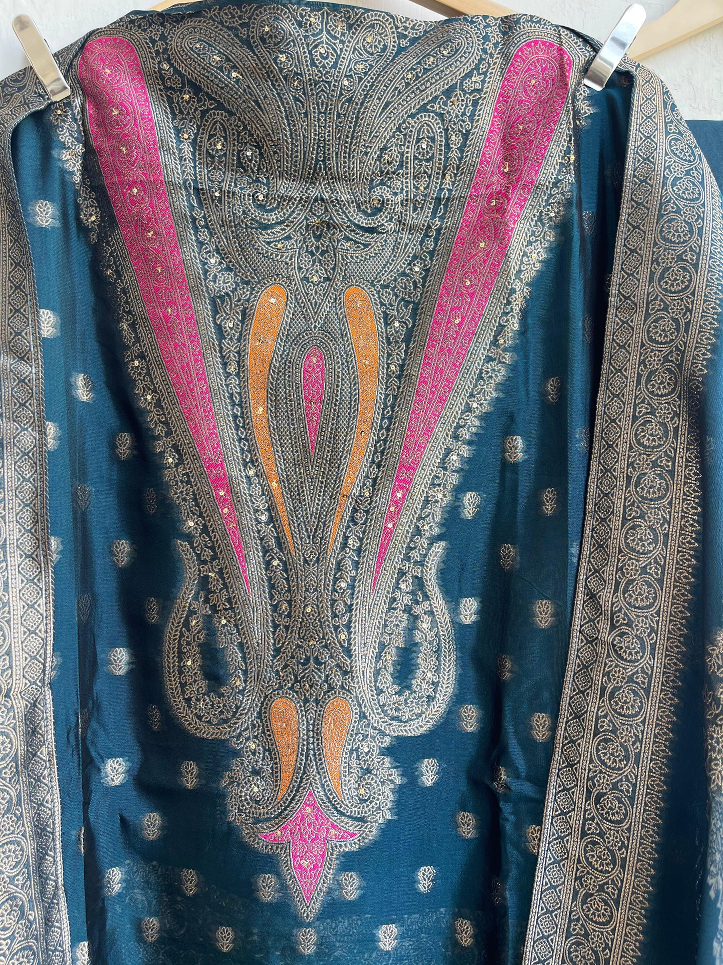 Banarasi silk unstitched ladies suit Rc17878 (b)