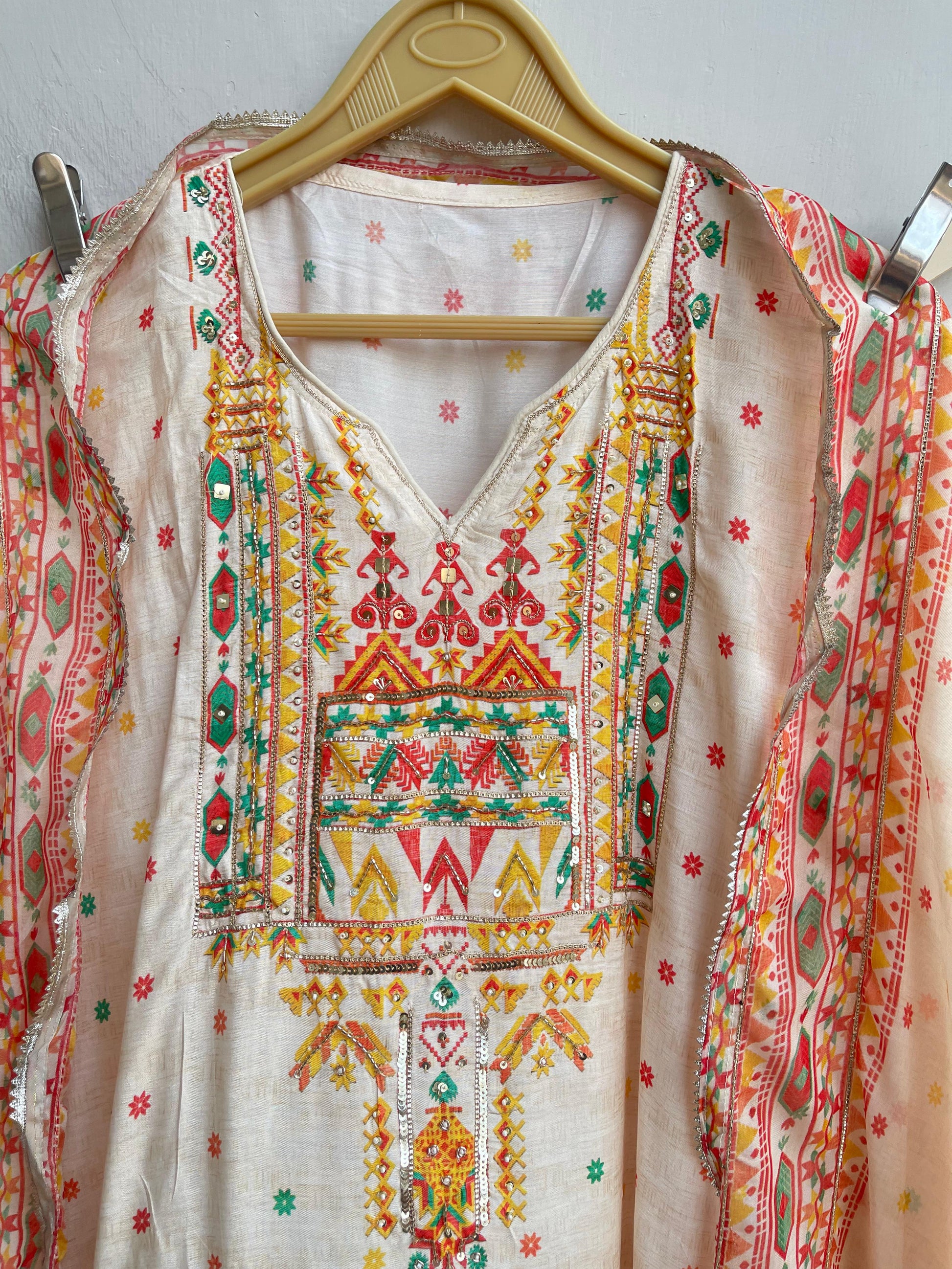 Muslin Printed Unstitched Ladies Suit RC18614 – view 6