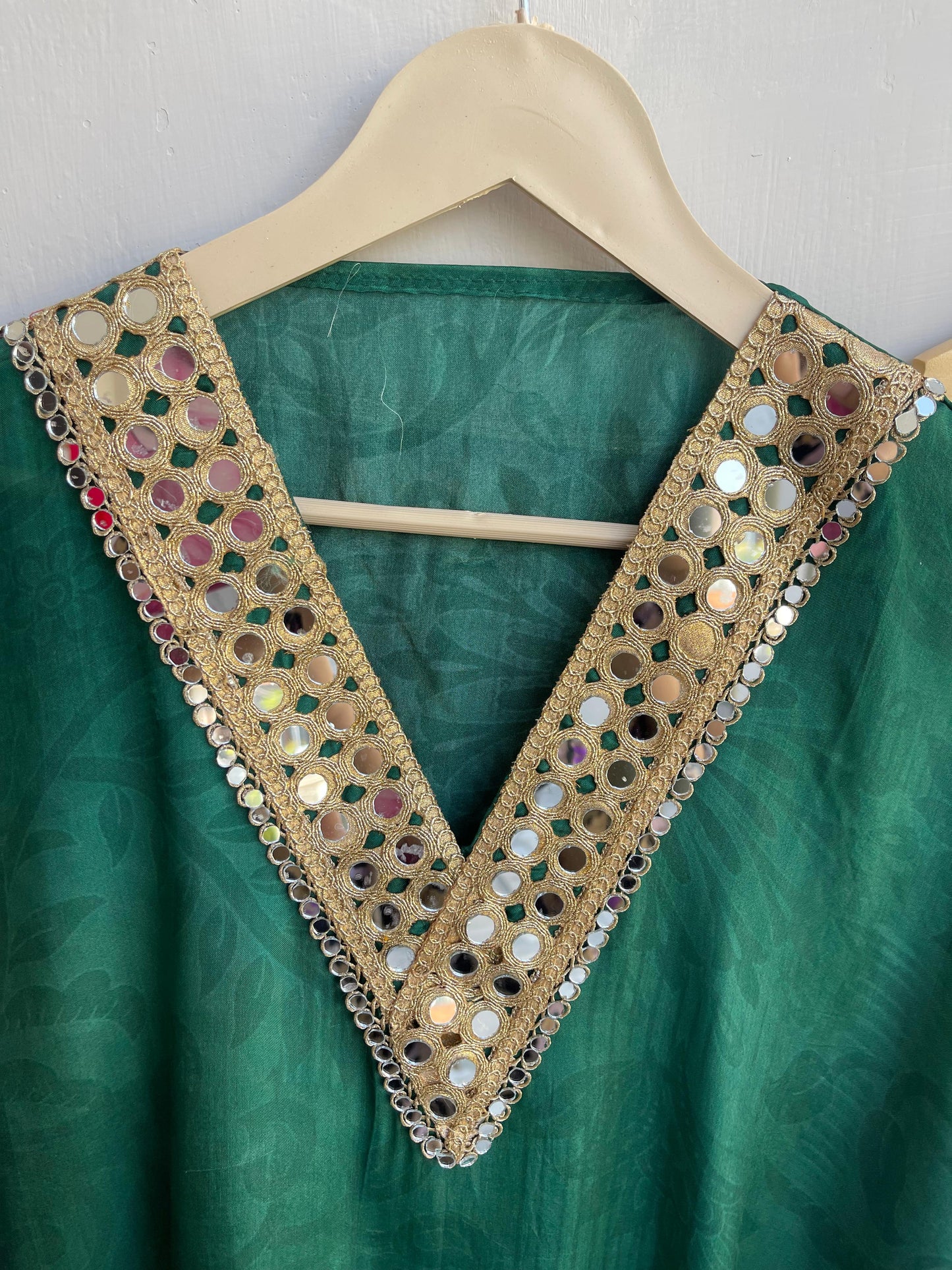 Crape satin unstitched ladies suit Rc17884