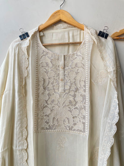 Mul chanderi applique work unstitched ladies suit Rc19279