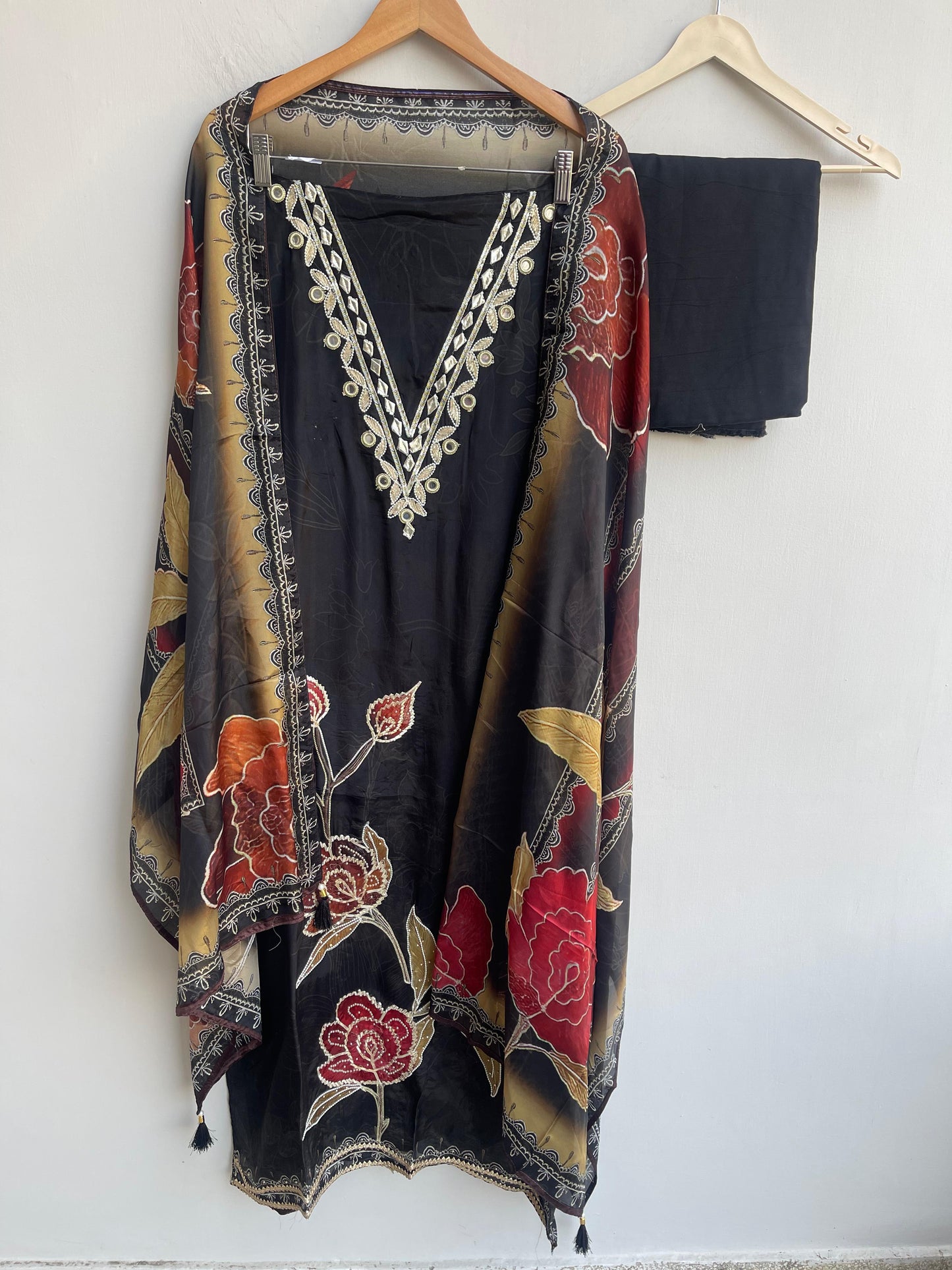 Self soft organza unstitched ladies suit Rc18421