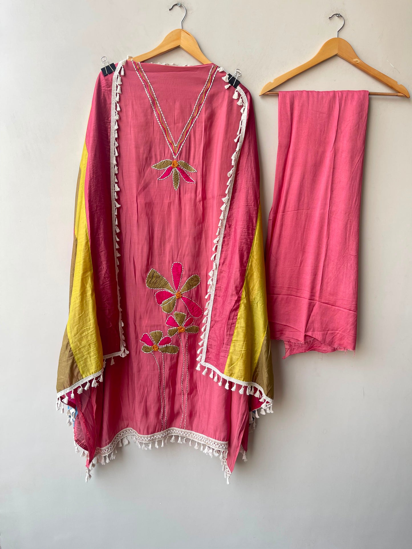 Mul chanderi unstitched ladies suit Rc19282 (c)