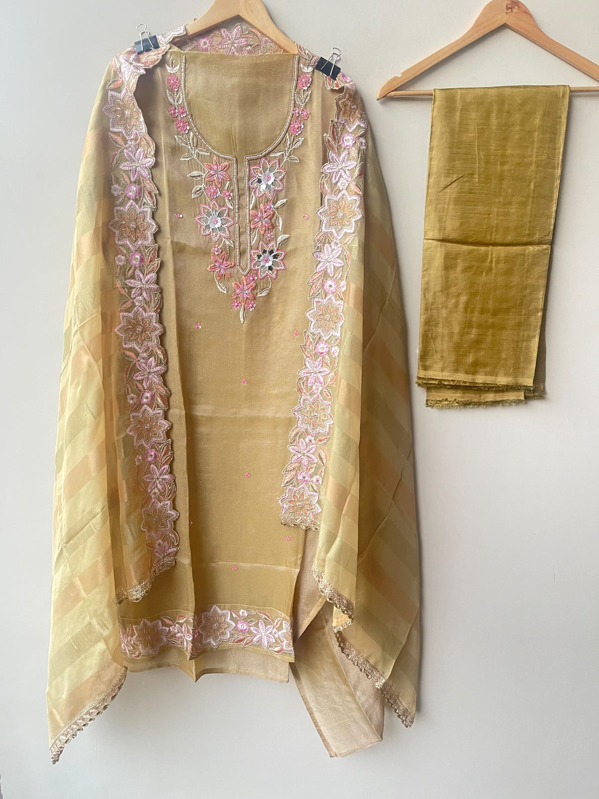 Designer Shimmer Organza Embroidered Unstitched 3pcs Suit Set