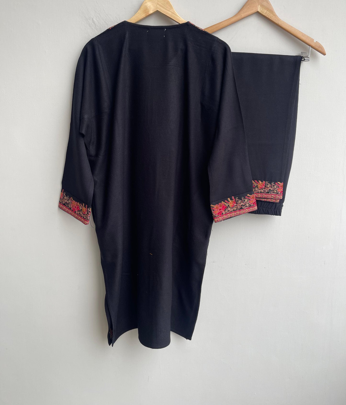 Kashmiri woolen pheron ready coord set Rc18250