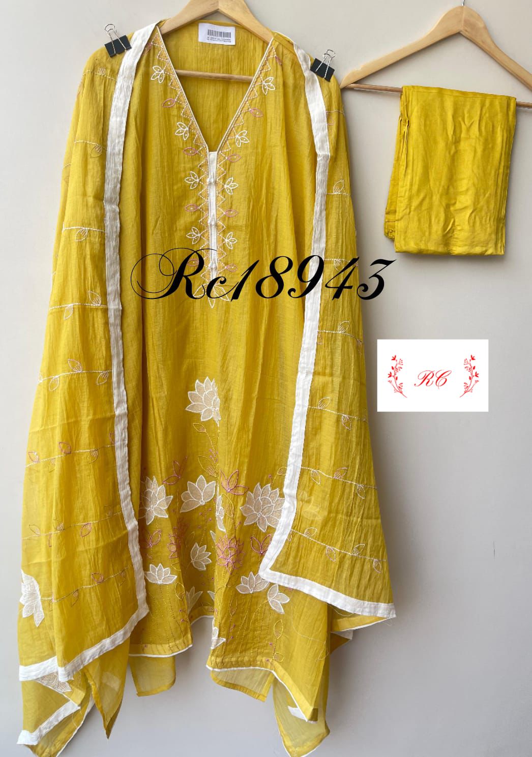 Mul chanderi unstitched ladies suit Rc18943