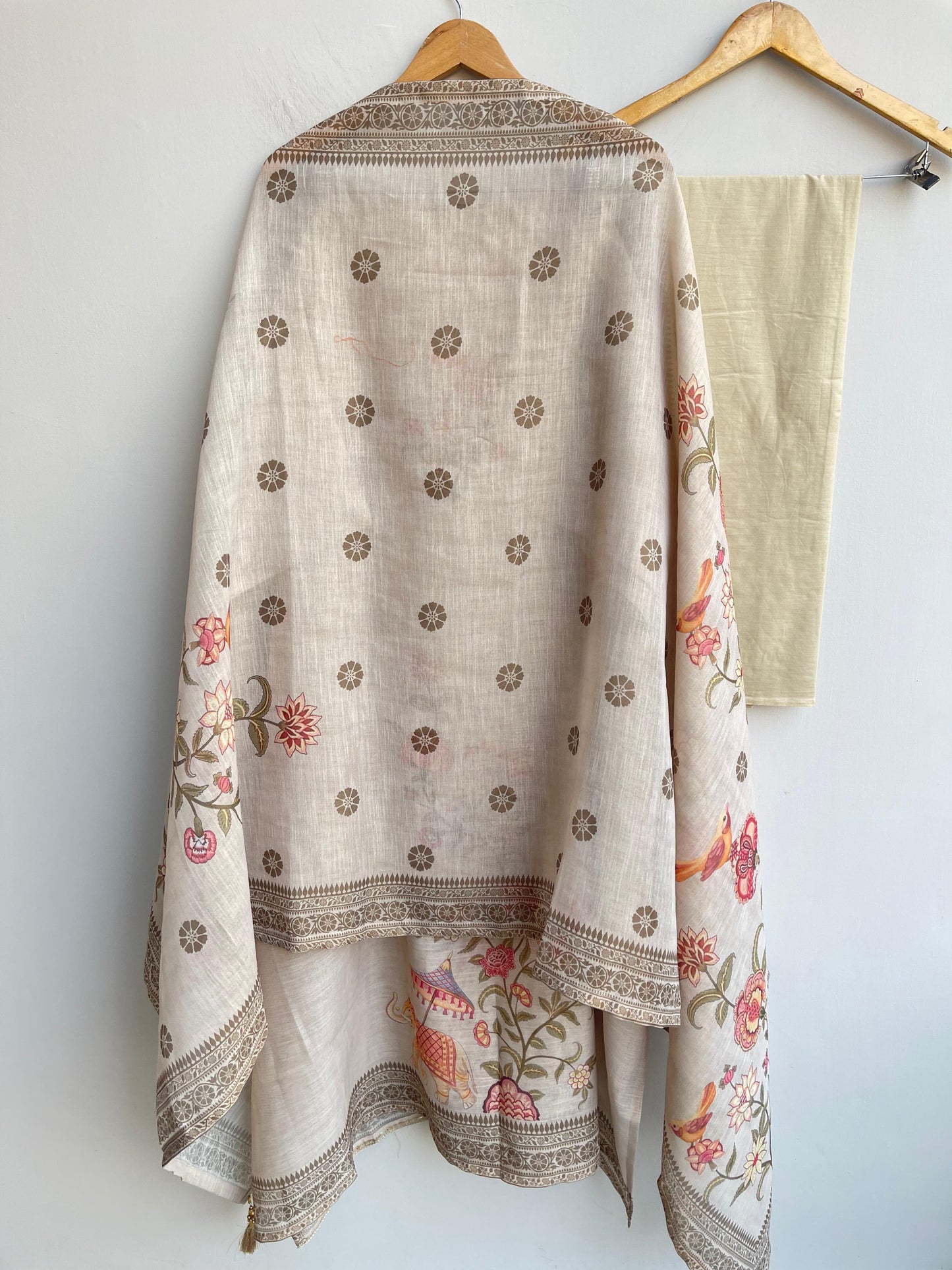 Linen printed unstitched ladies suit Rc18512