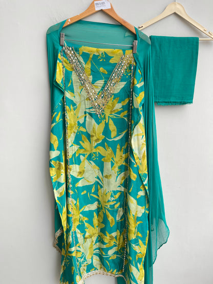 Satin Crepe Unstitched Ladies Suit RC-18265 – view 2
