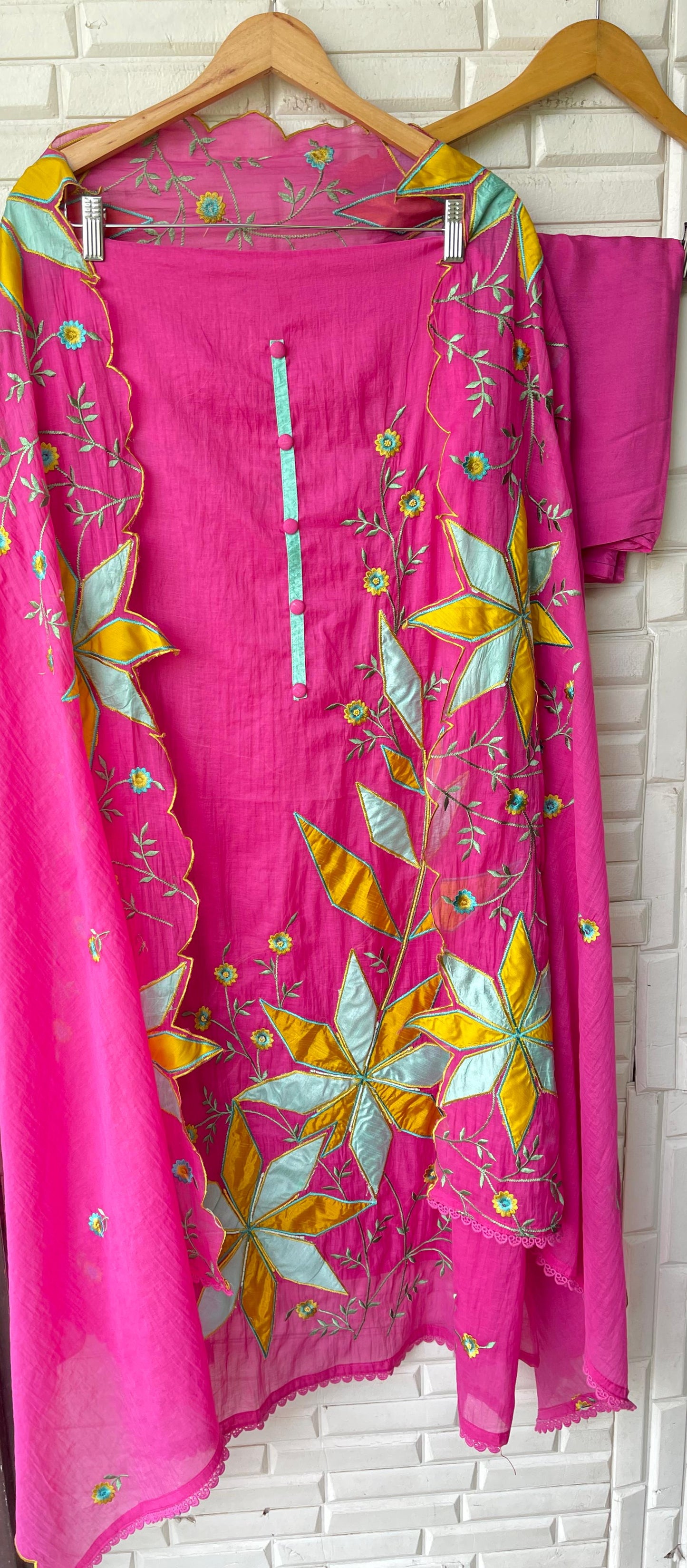 Mul chanderi unstitched ladies suit Rc17377 (a)