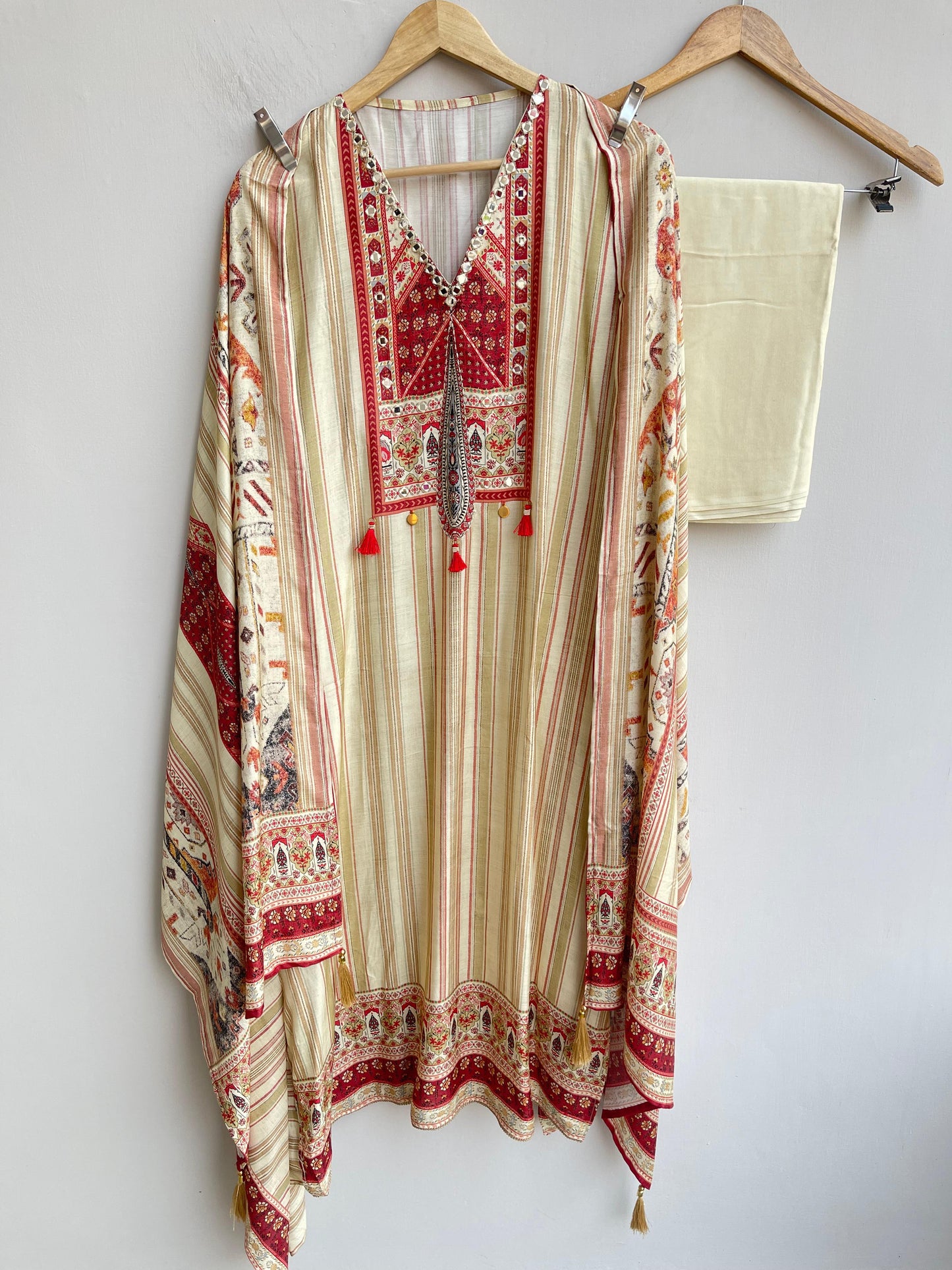 Muslin Printed Unstitched Ladies Suit RC18615 – view 5