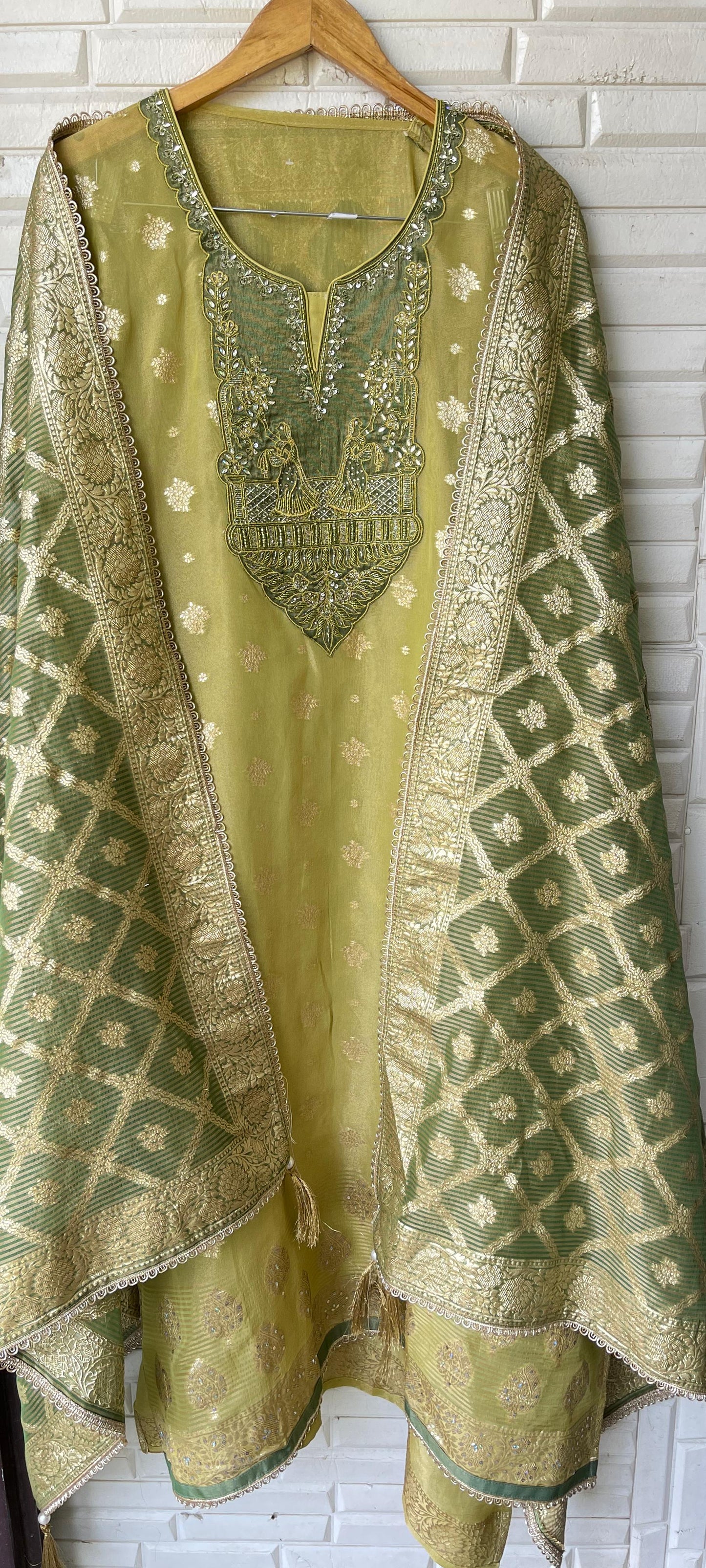 Banarasi shimmer silk unstitched ladies suit Rc17754