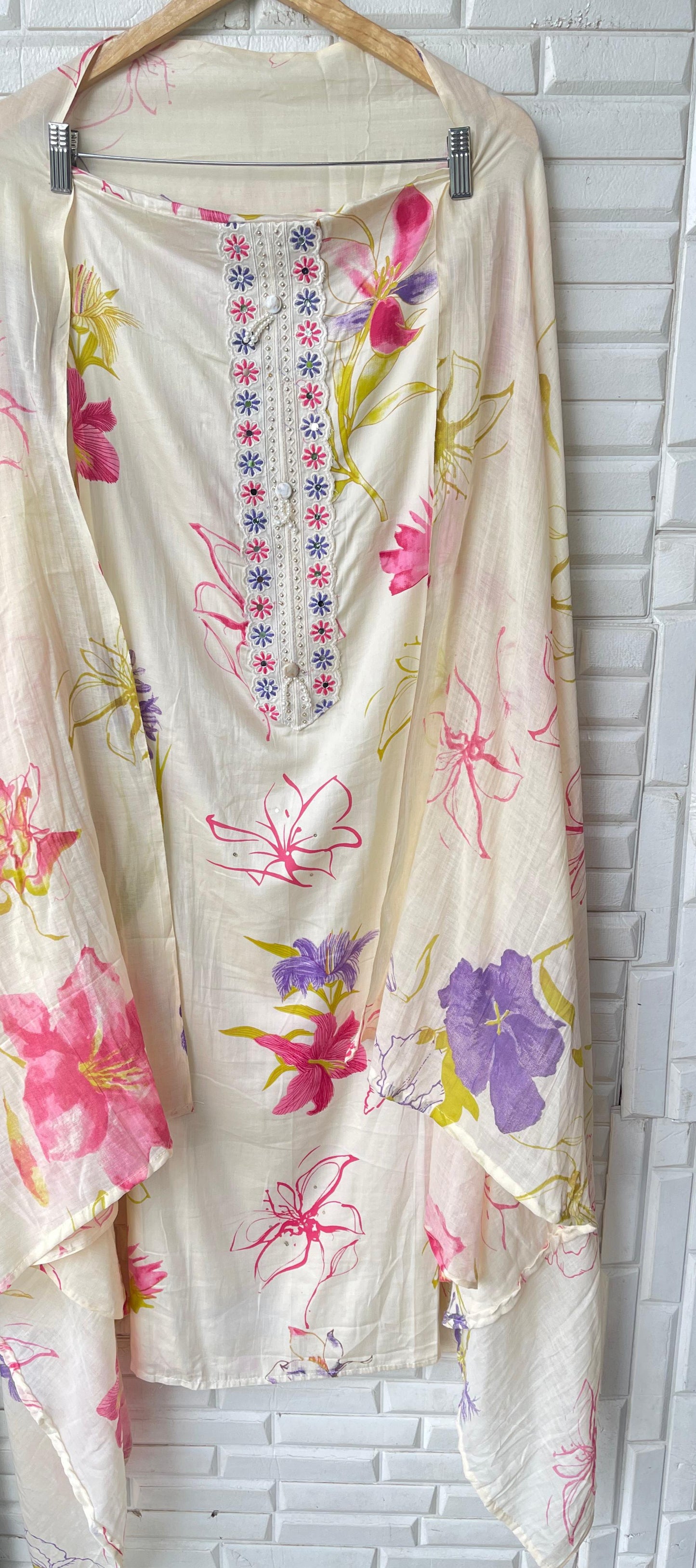 Mul cotton unstitched ladies suit Rc17351