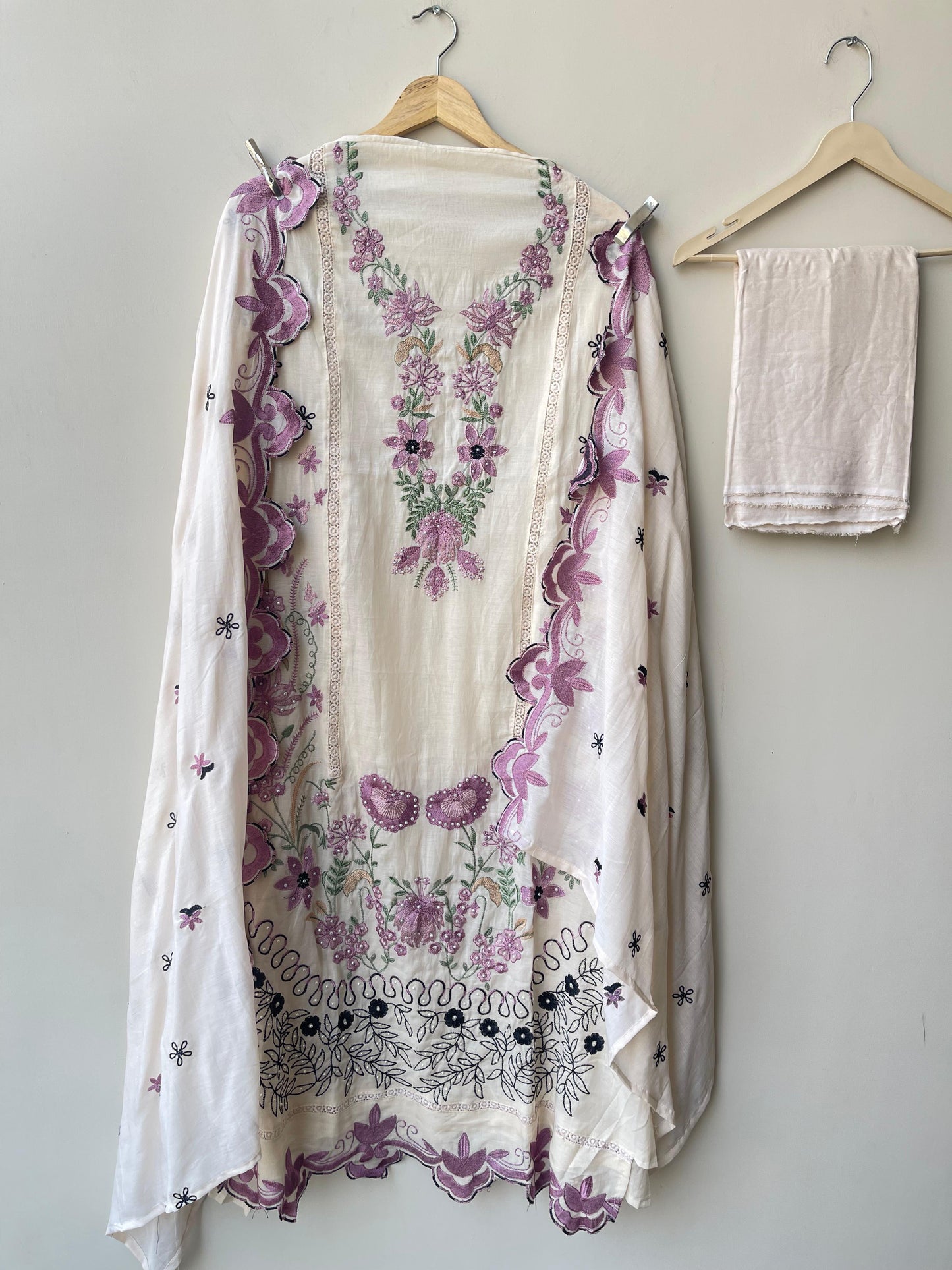 Mul chanderi unstitched ladies suit Rc18916 (a)