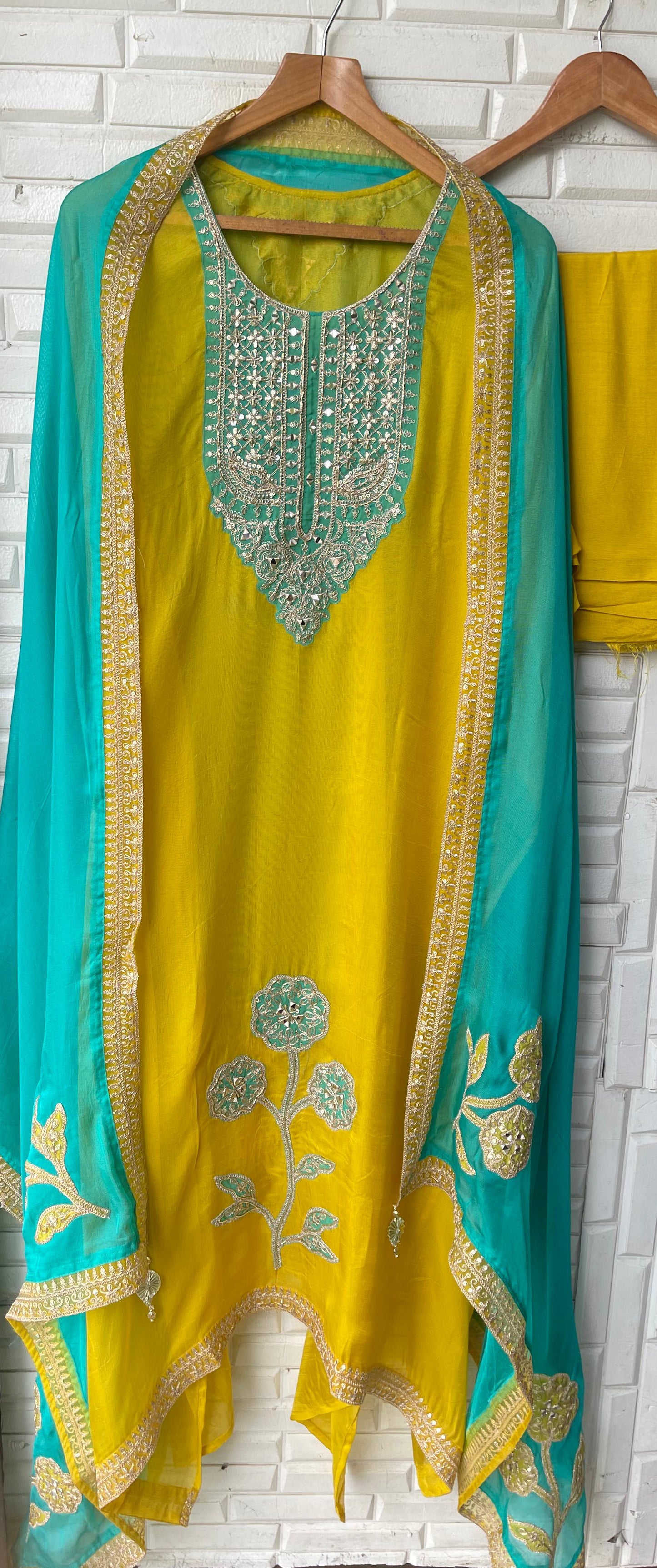 Burberry unstitched ladies suit Rc17783