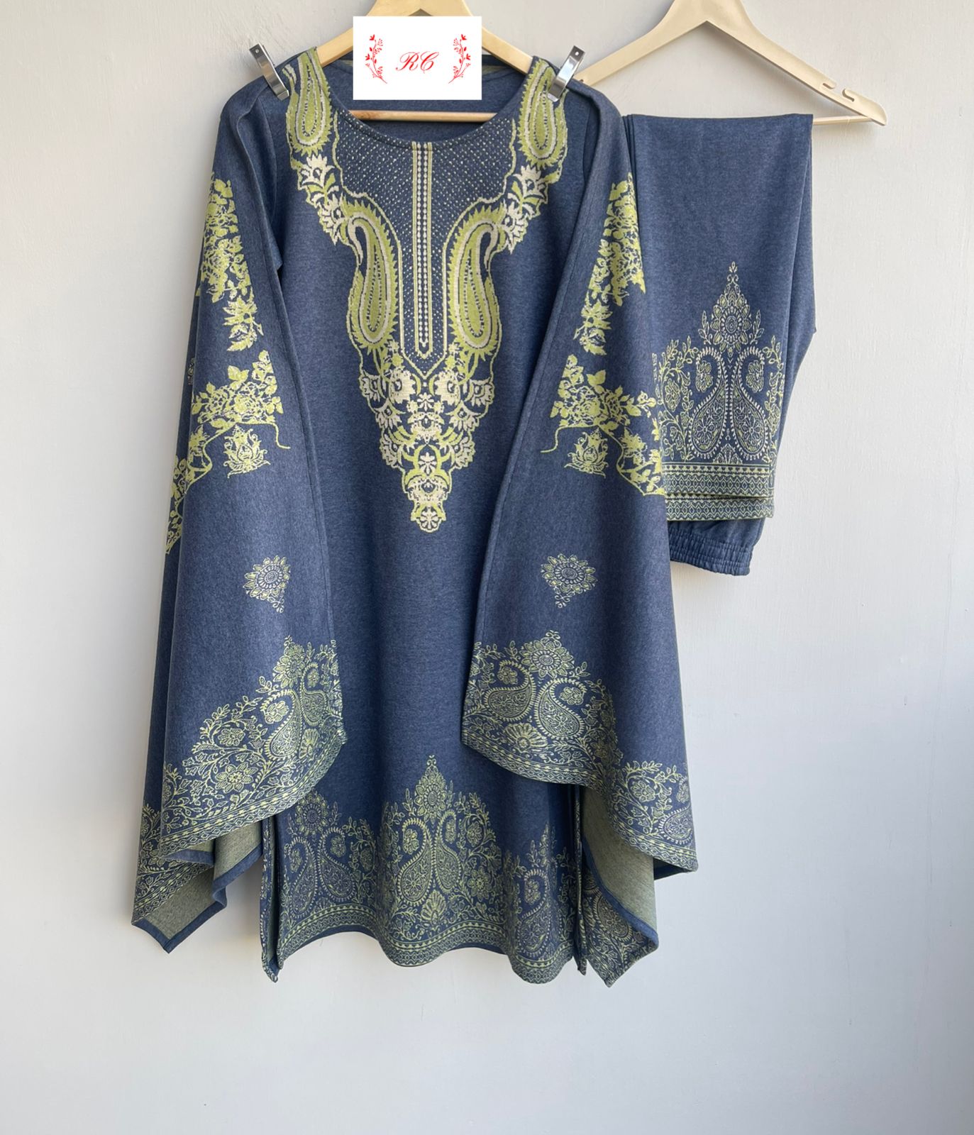 Woolen weaved winter ladies readymade suit Rc18146