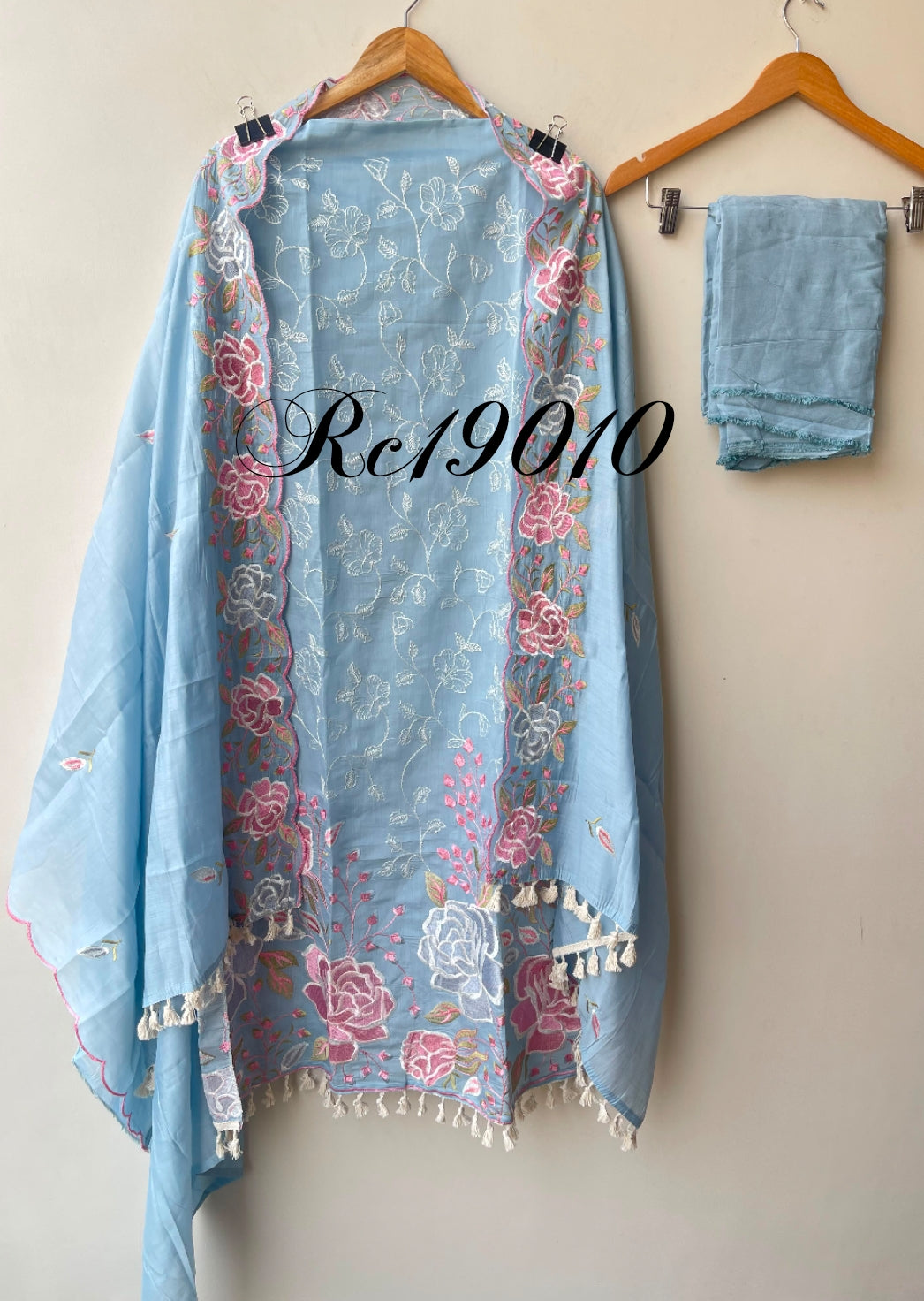Mul chanderi unstitched ladies suit Rc19010