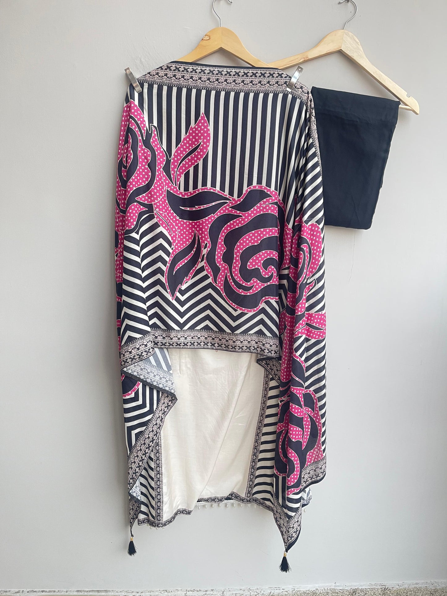 Muslin printed unstitched ladies suit Rc18374 (c)