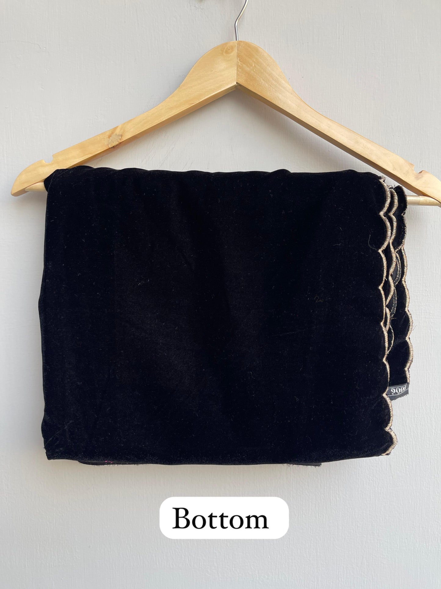 Micra velvet mirror embroidered unstitched ladies suit Rc17850 (a)