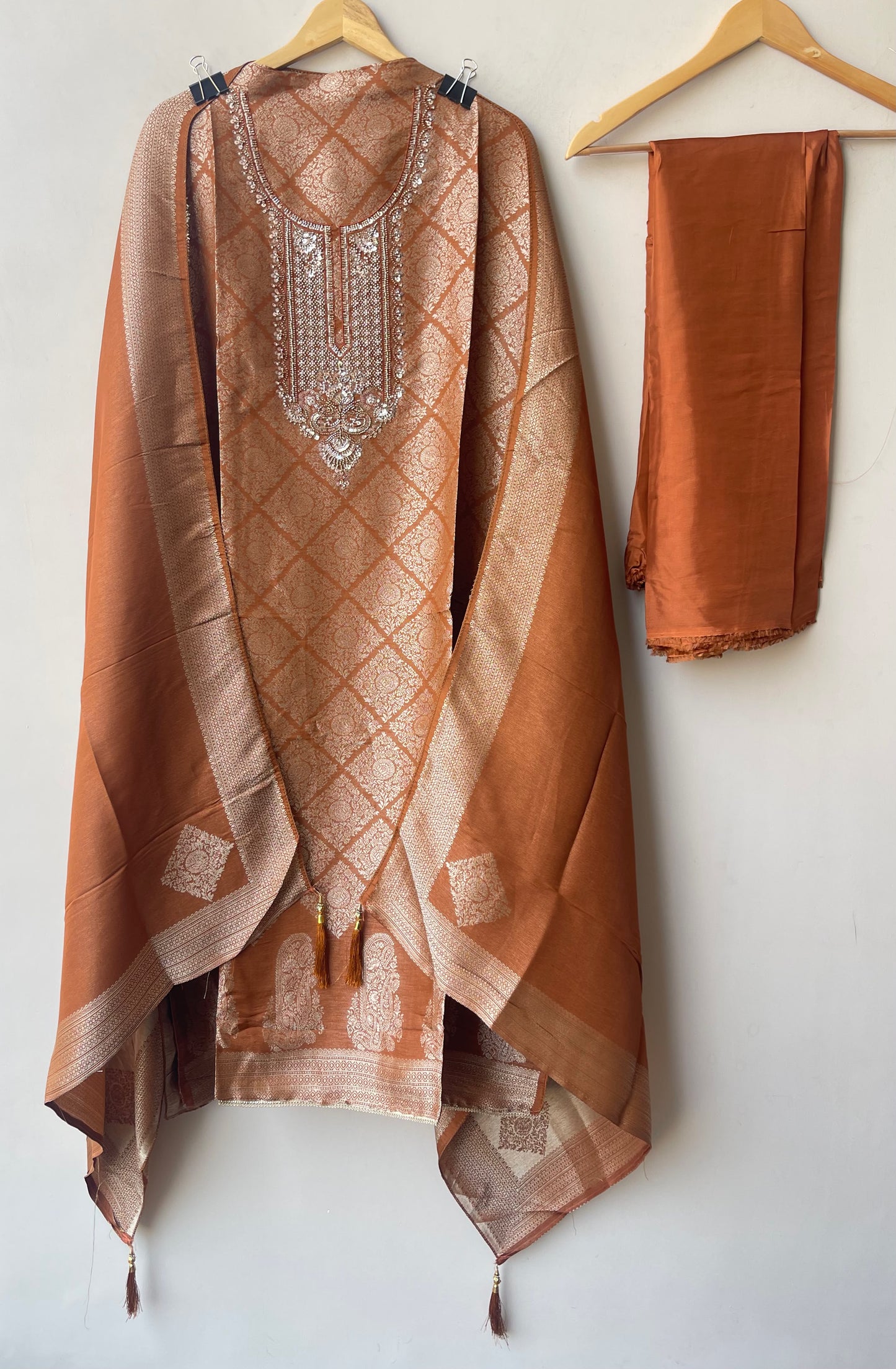 Fine Banarasi shimmer silk unstitched ladies suit Rc19261 (b)