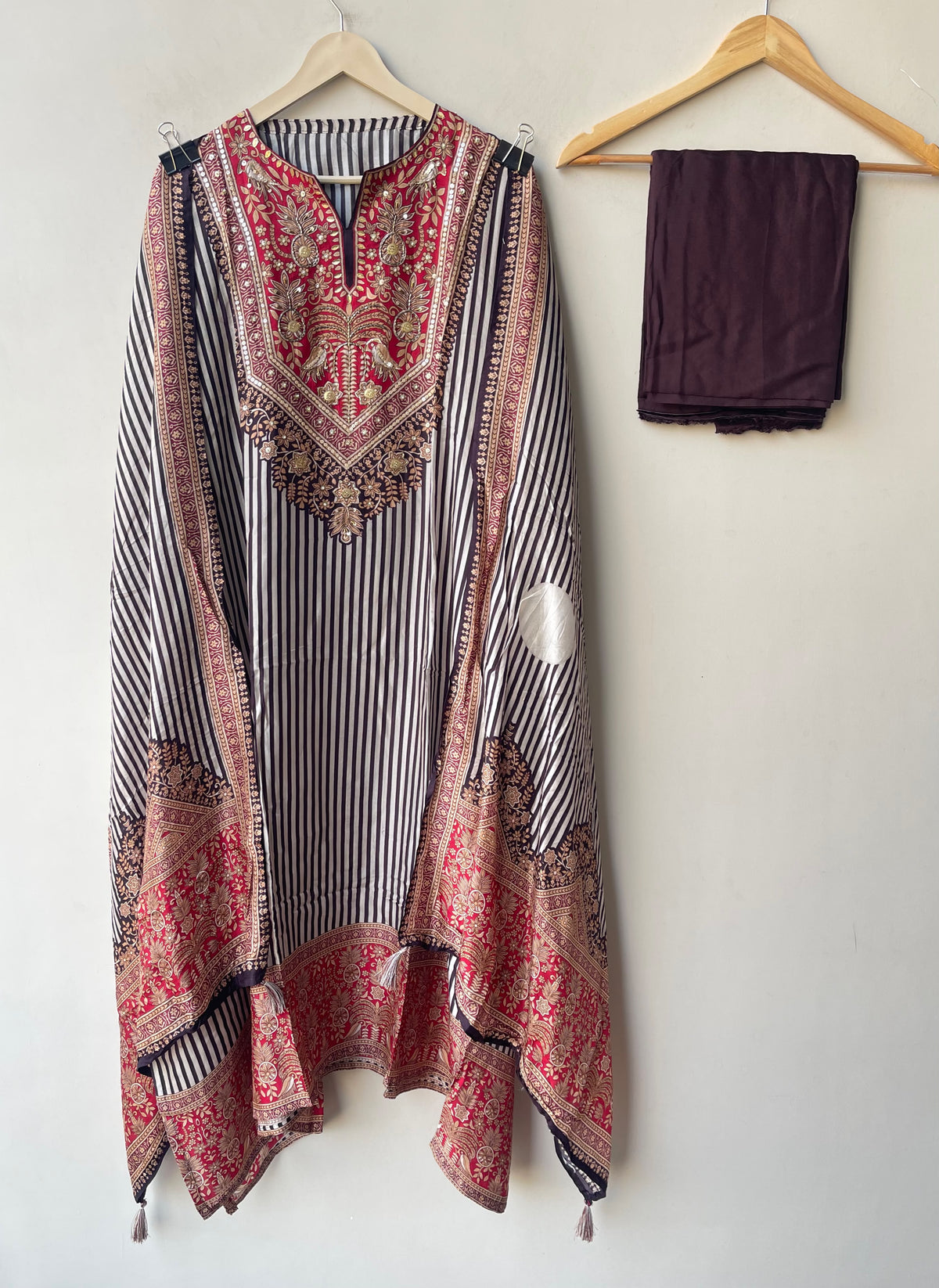 Exquisite Pure Silk Printed Unstitched Designer 3 Pcs Suit Set