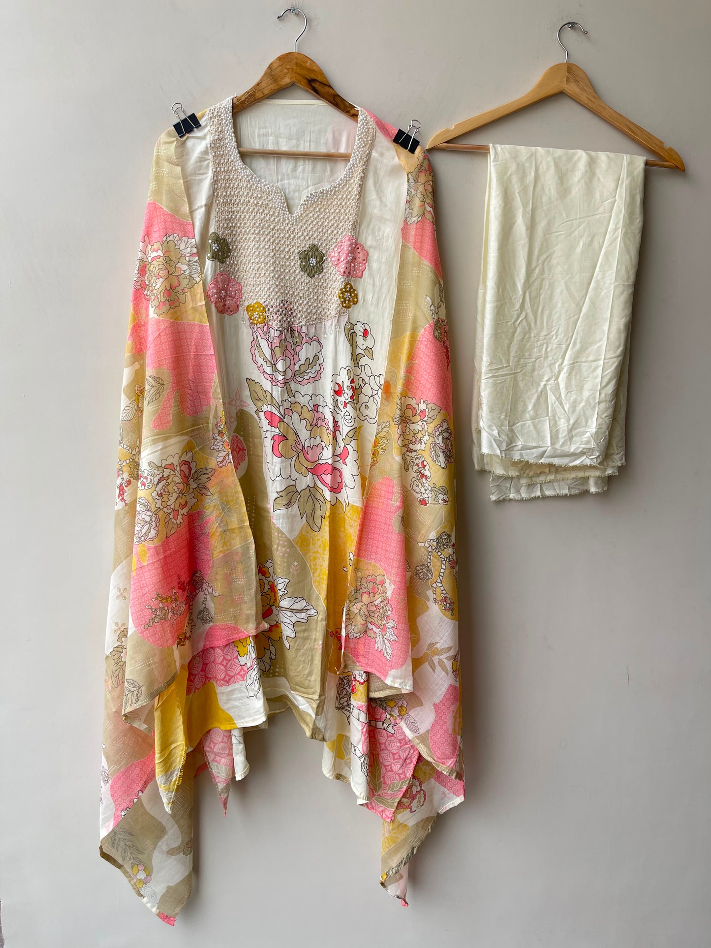 Soft cotton printed ladies unstitched suit Rc19160