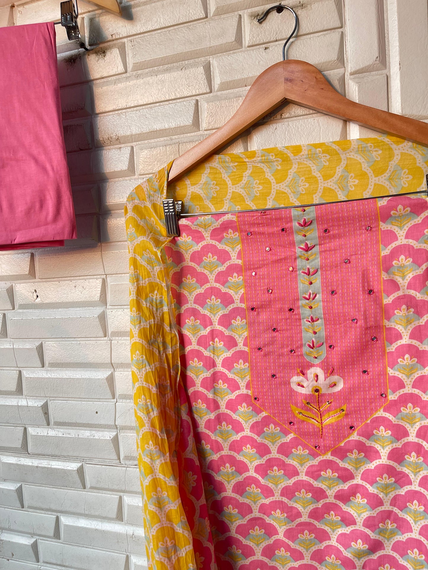 Cotton unstitched ladies suit Rc17322