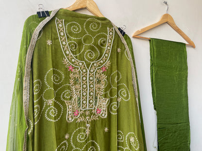 Premium Bandani Printed Organza Unstitched 3 Pcs Designer Suit Set
