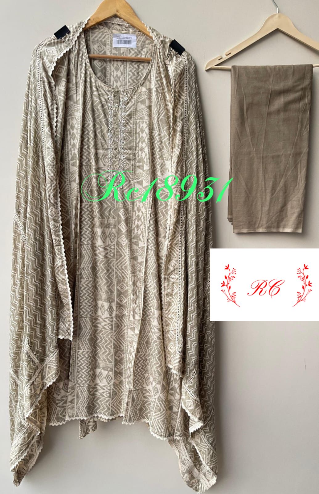 Soft cotton printed unstitched ladies suit Rc18931 (b)