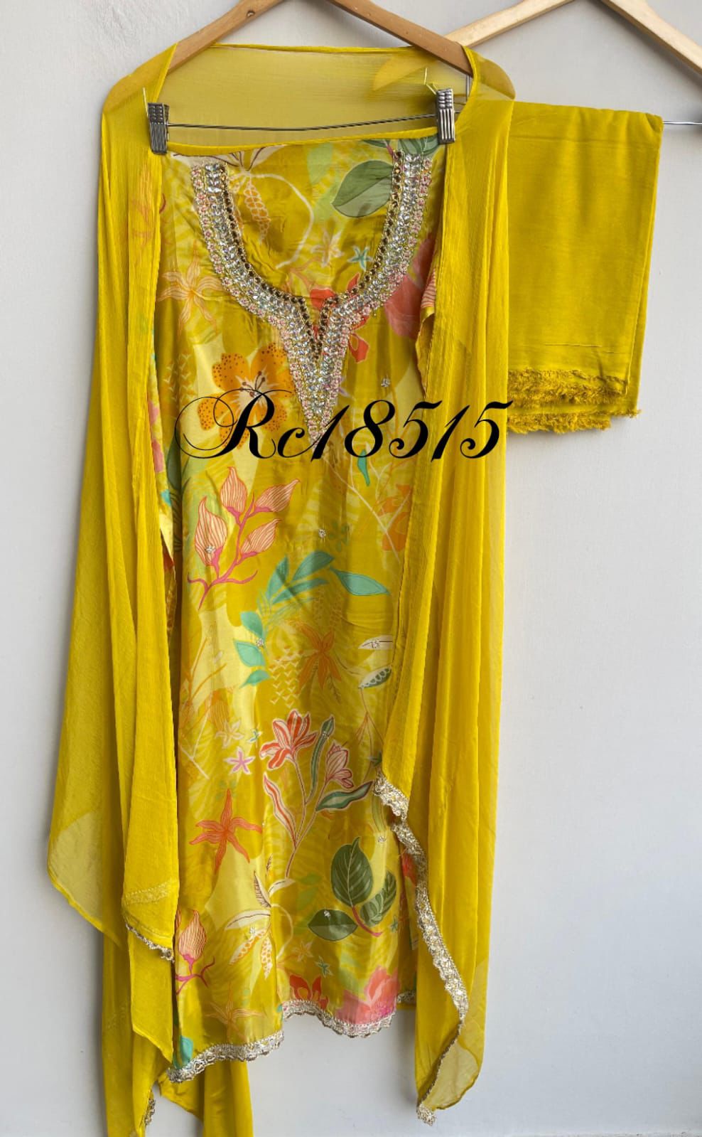 Satin Crepe Unstitched Ladies Suit RC-18515 – view 6