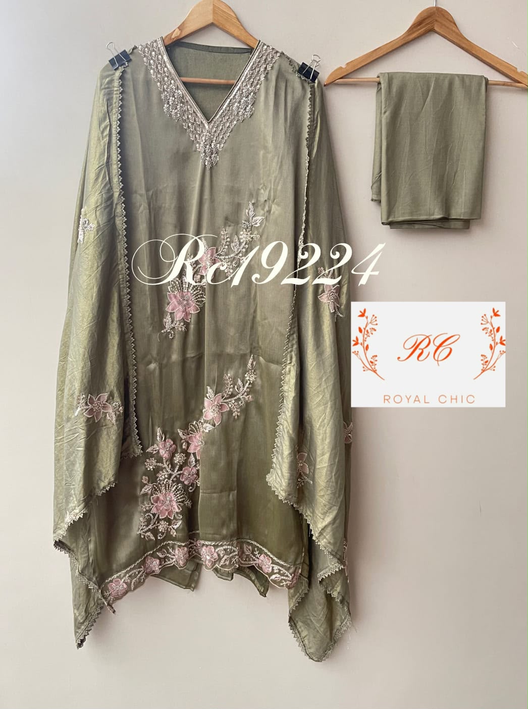 Shimmer giraffe silk ladies unstitched suit Rc19224