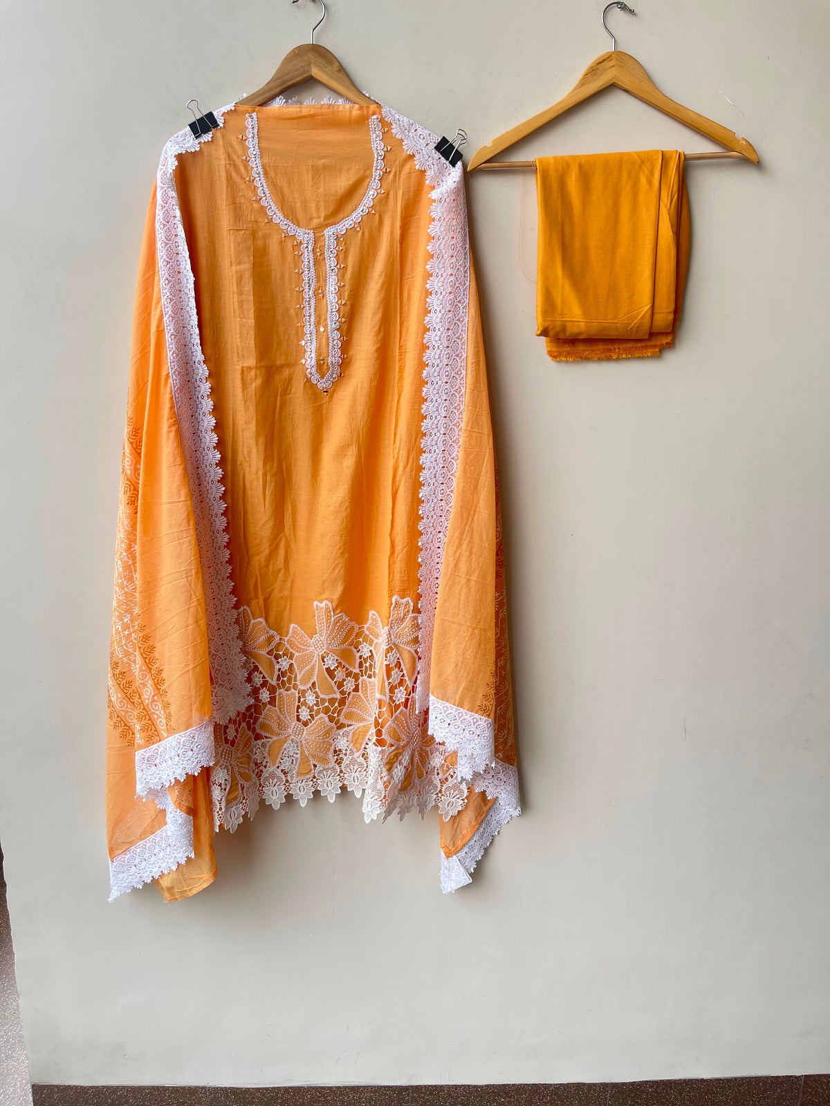 Mul Chanderi Unstitched Ladies Suit with Kutdana Work RC-19239 - Royal Chic by Priti (photo 5)