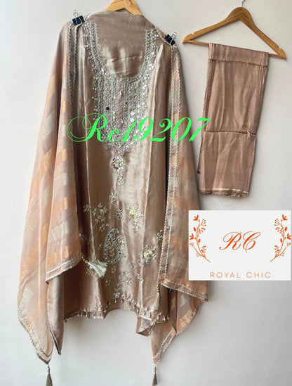 Pure shimmer giraffe silk unstitched ladies suit Rc19207