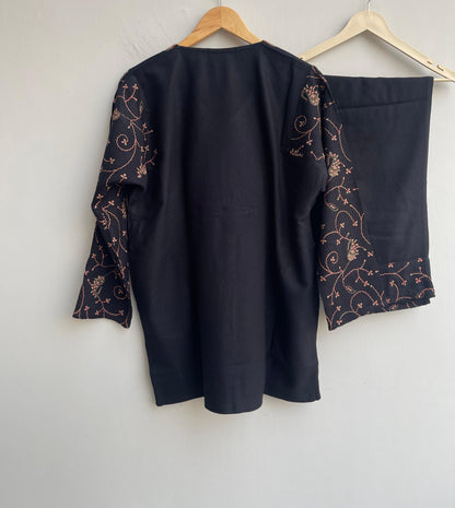 Kashmiri pheron short kurta ladies coord set Rc18352