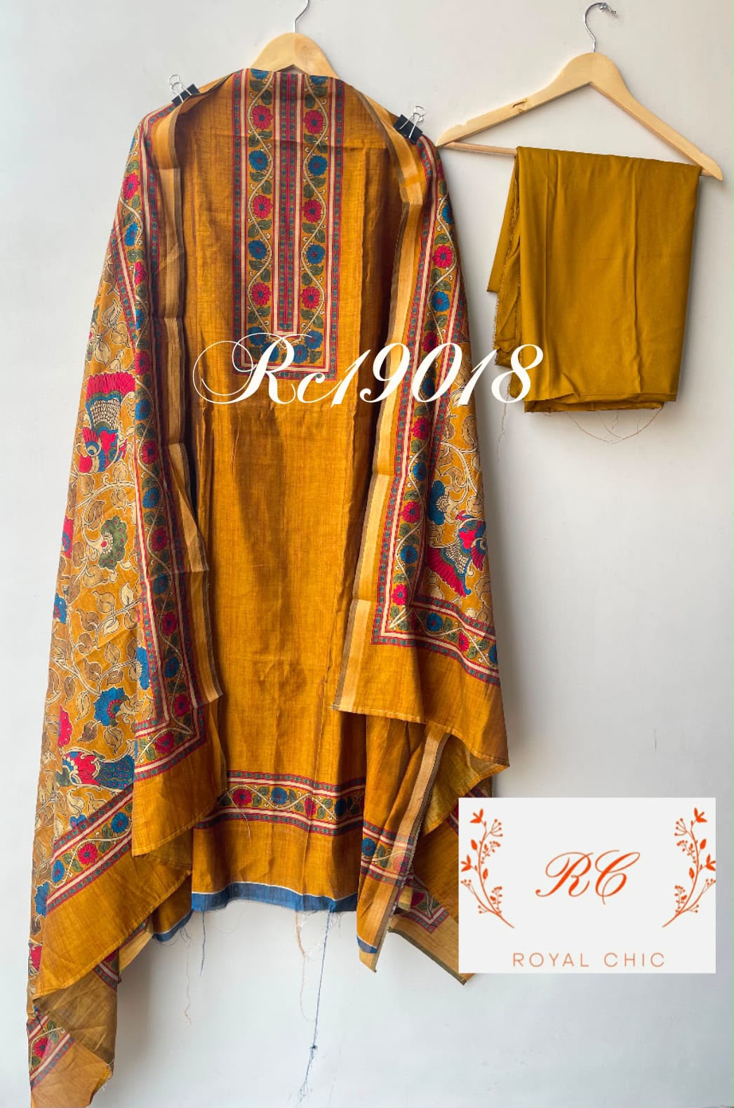 Soft Flowy Mul Chanderi Maheshwari Printed Unstitched Suit RC-19018 - Royal Chic by Priti (photo 2)