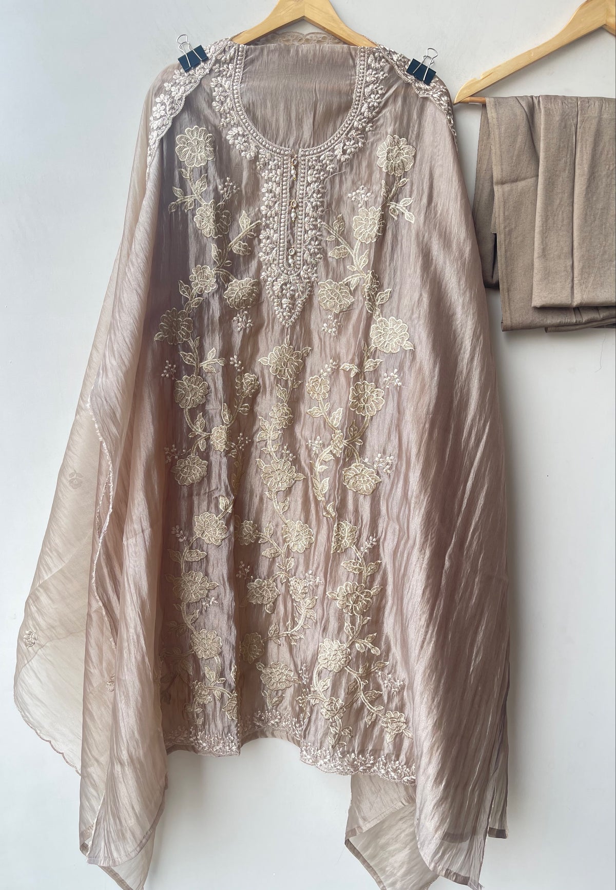 Exquisite Shimmer Tissue Unstitched Designer 3 Pcs Suit Set