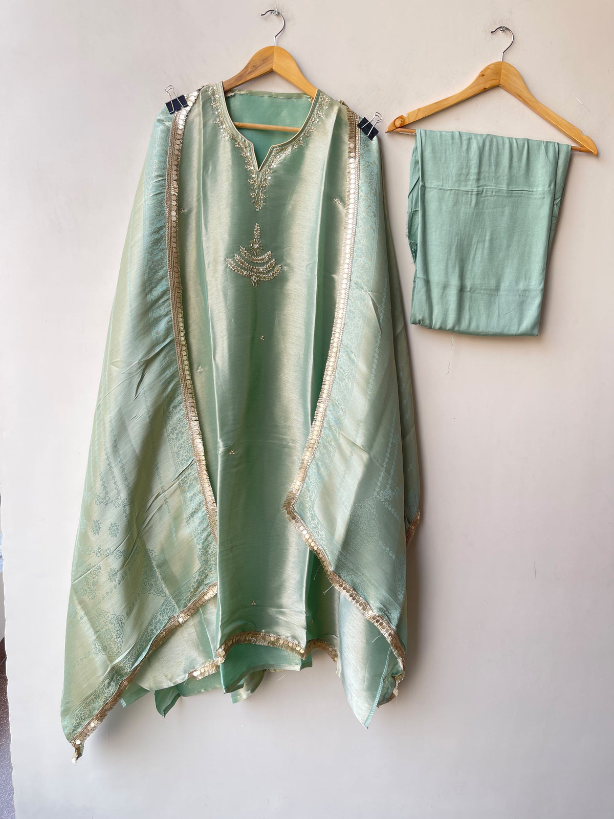 Premium Shimmer Giraffe Silk Unstitched 3 Pcs Designer Suit Set