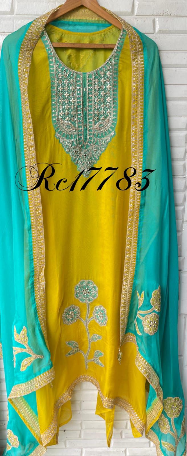 Burberry unstitched ladies suit Rc17783