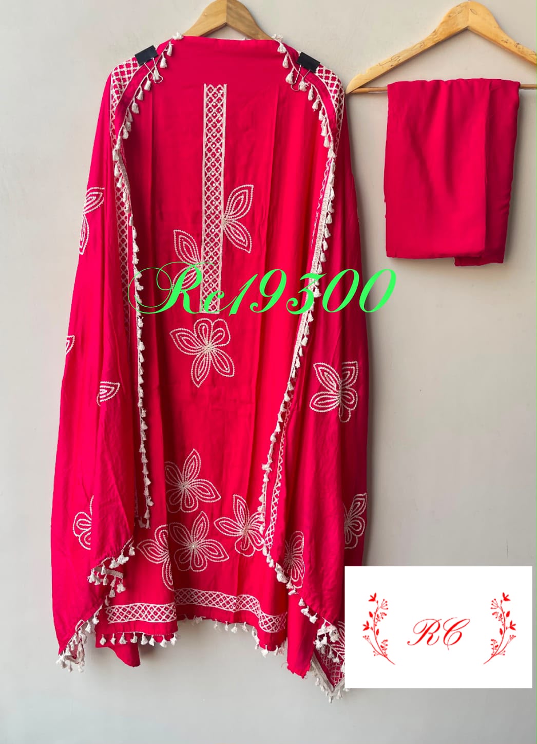 Mul chanderi unstitched ladies suit Rc19300 (a)