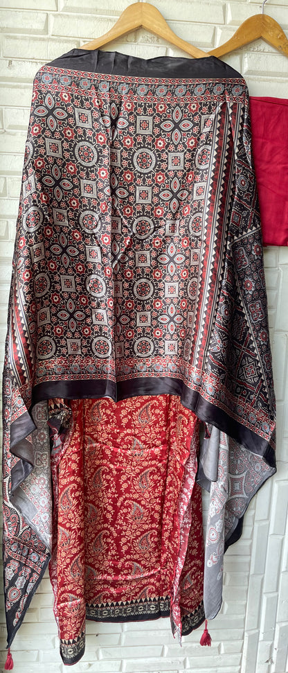Gajji silk printed unstitched ladies suit Rc19298