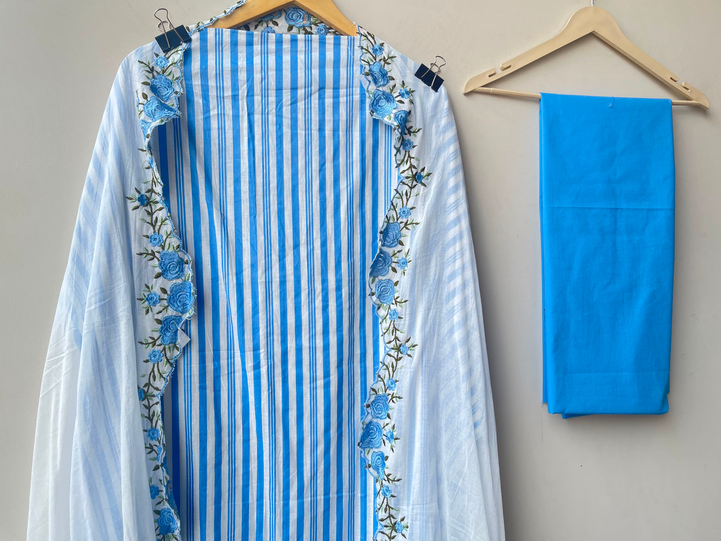 Mul cotton printed unstitched ladies suit Rc19054