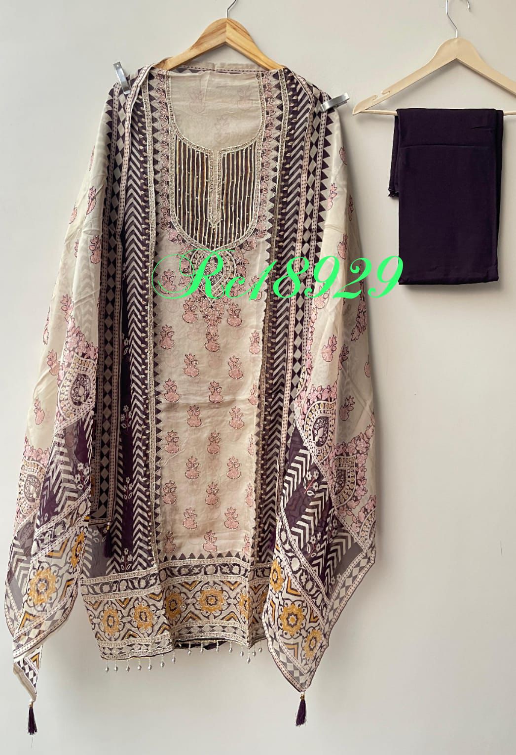 Organza printed unstitched ladies suit Rc18929