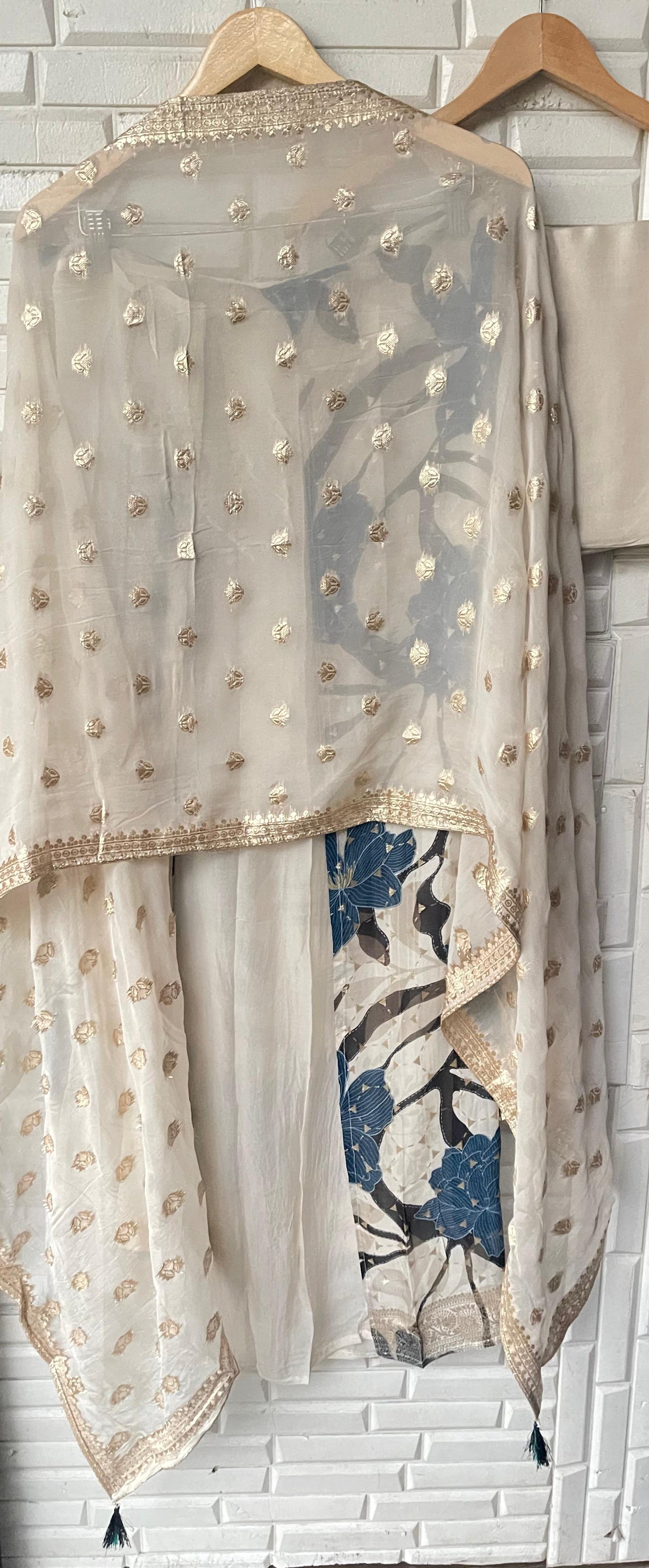 Banarasi organza unstitched ladies suit Rc17840