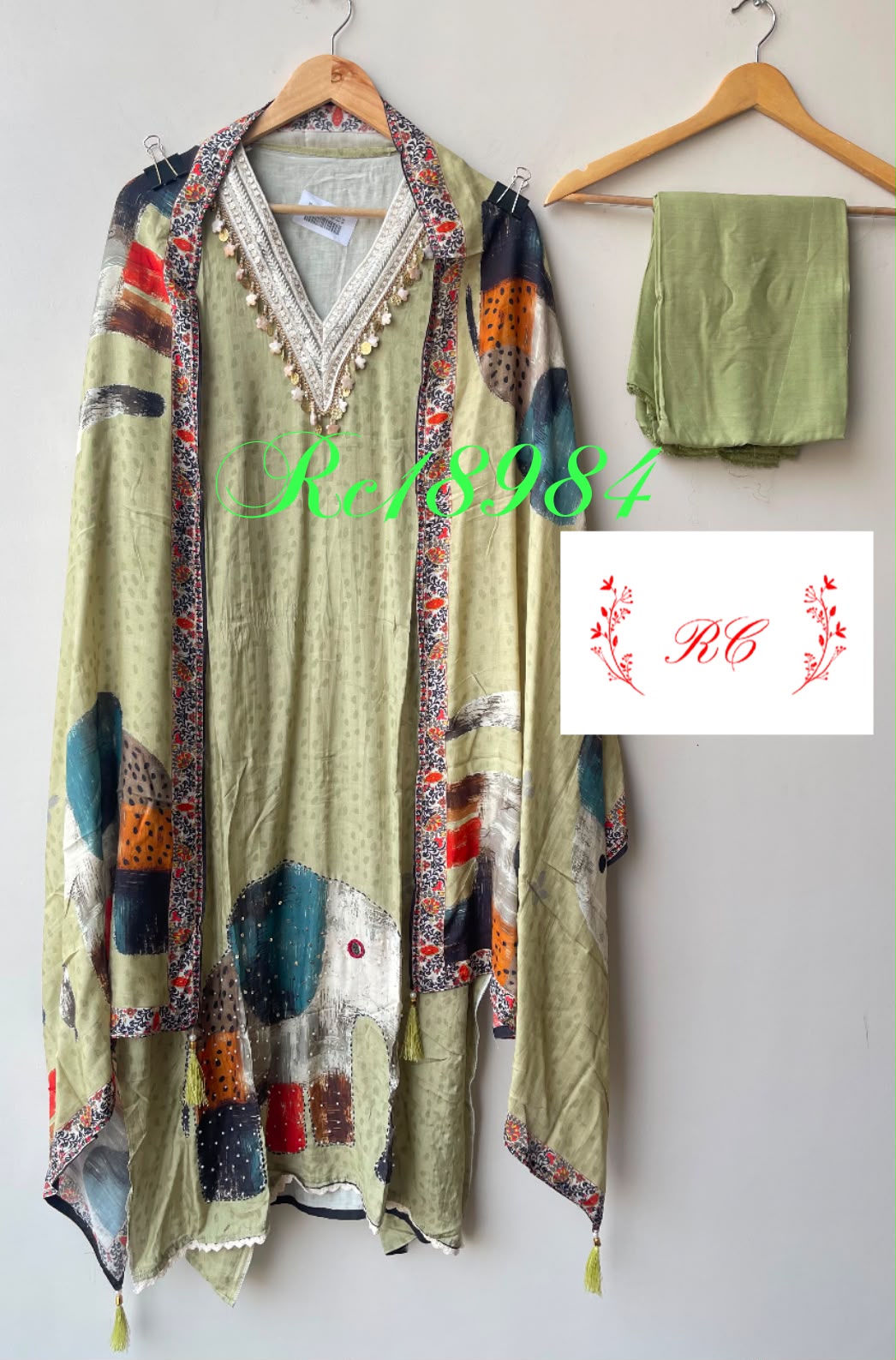 Muslin printed unstitched ladies suit Rc18984