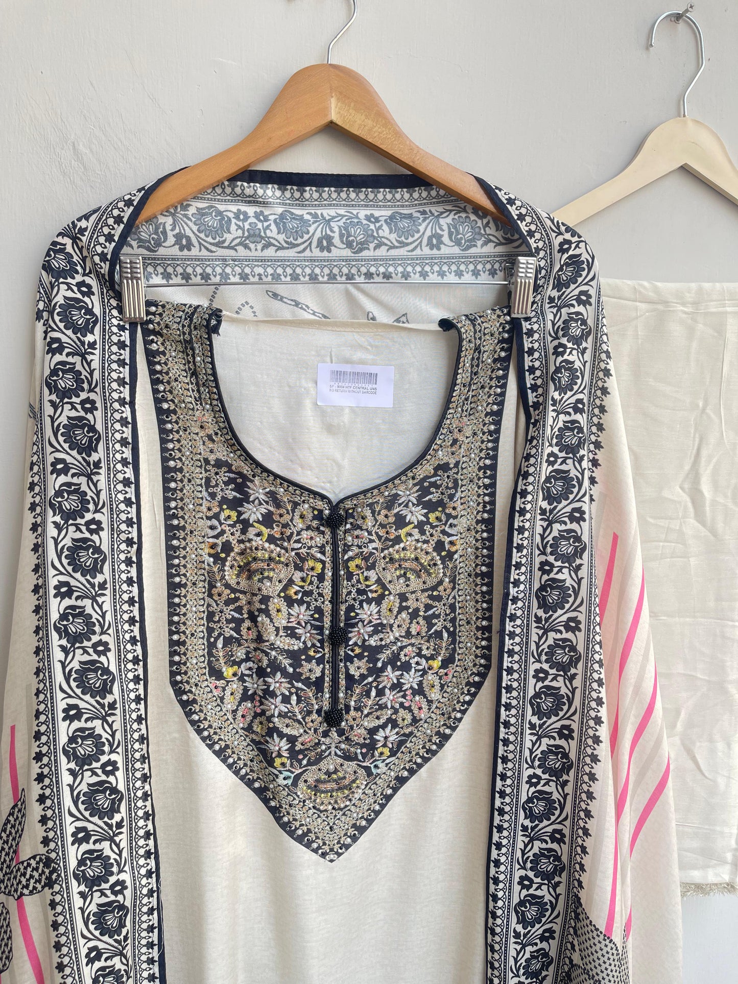 Muslin Printed Unstitched Ladies Suit RC-18320