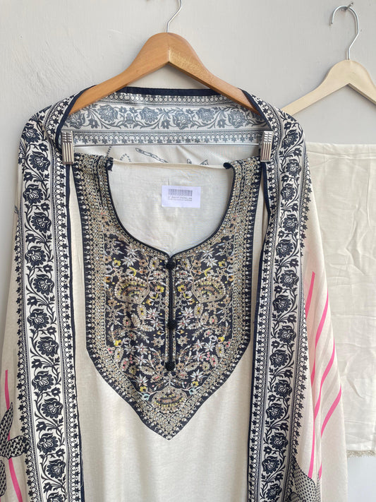 Muslin Printed Unstitched Ladies Suit RC-18320